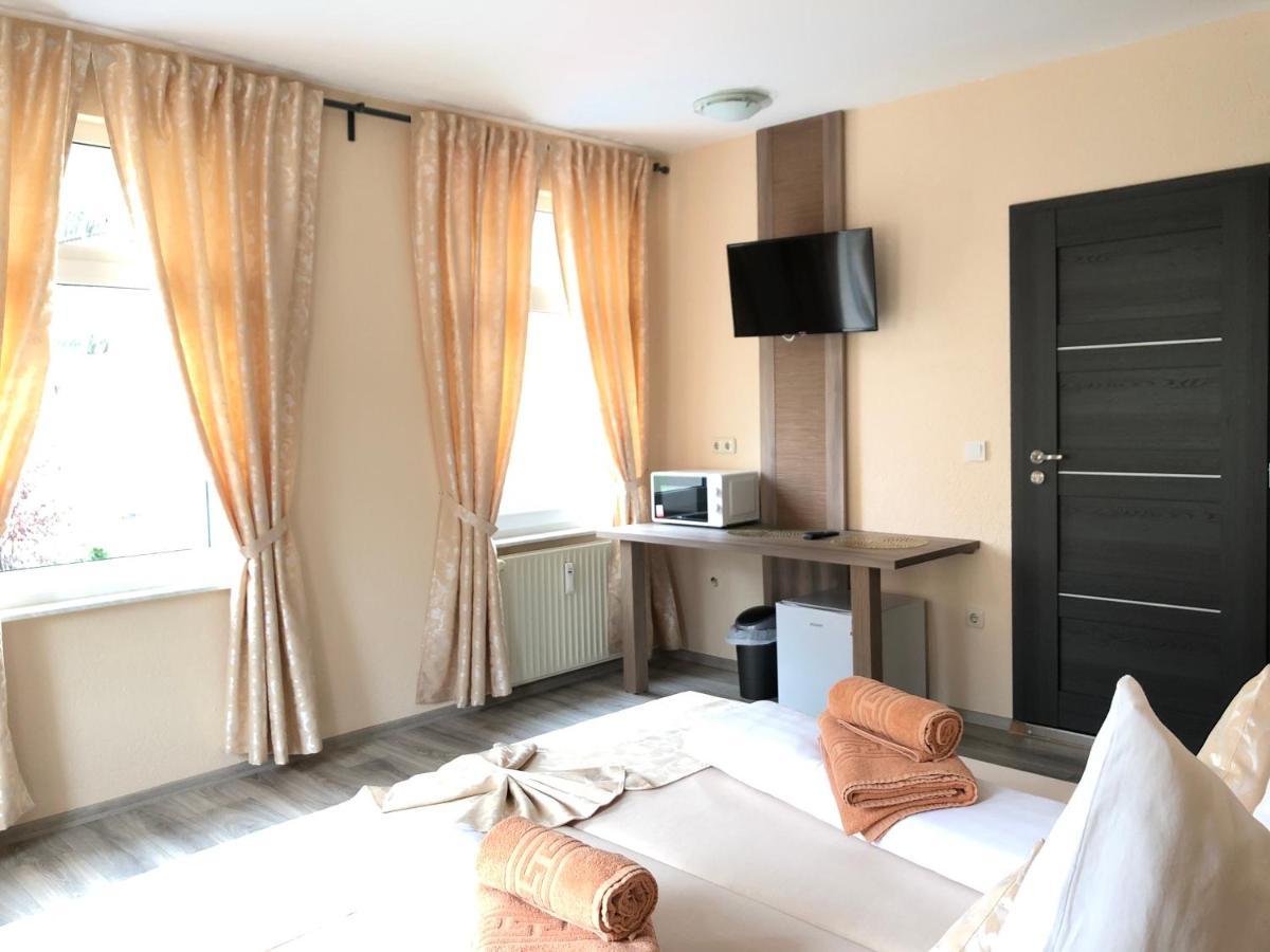Pension Goldenes Vogtland Adorf ภายนอก รูปภาพ