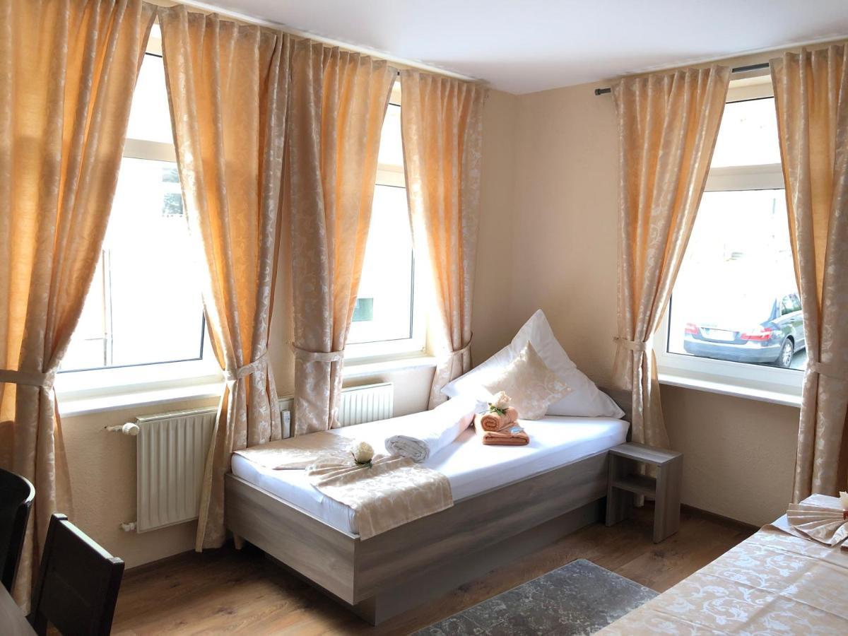 Pension Goldenes Vogtland Adorf ภายนอก รูปภาพ