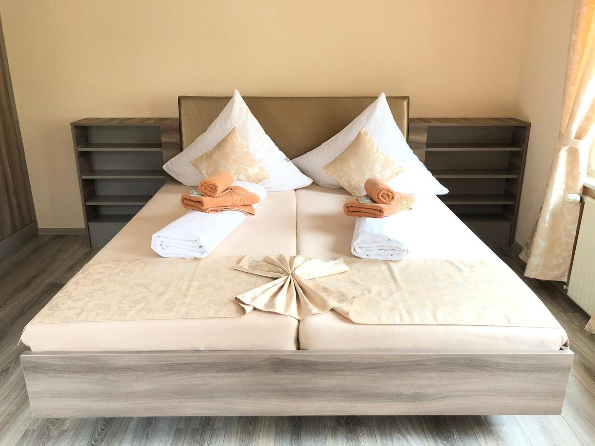 Pension Goldenes Vogtland Adorf ภายนอก รูปภาพ